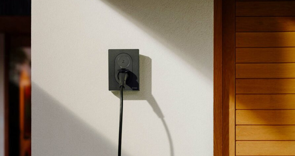 Zaptec Go laddbox installerad på vägg
