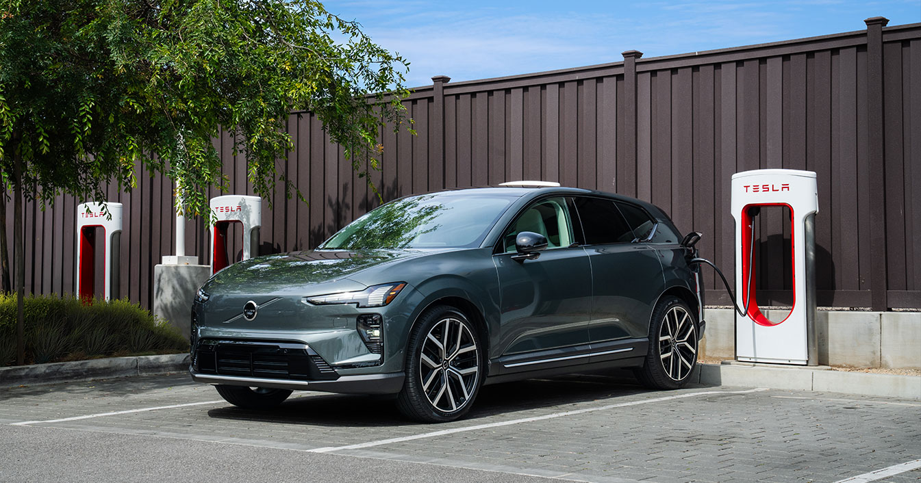 Volvo tesla Supercharger