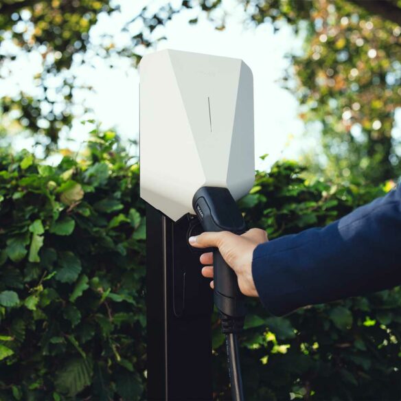 easee charge up laddbox vid buske sommar